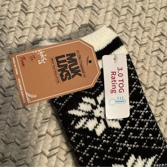 Muk Luks Women’s Black and White Snowflake Socks - Picture 3 of 3